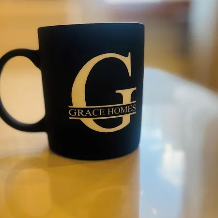 Gracehomes - 6 With Parking - Up To 10 Guests - Large Group & Family Welcome Jettingen (Boblingen)