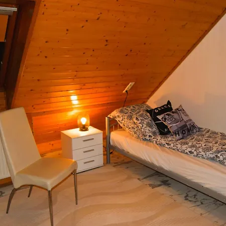 Ghomet - 6 With Parking - Up To 10 Guests - Monteur, Handwerker & Large Family Welcome