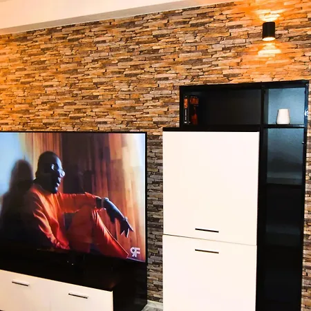 Ghomet - 6 With Parking - Up To 10 Guests - Monteur, Handwerker & Large Family Welcome Apartment